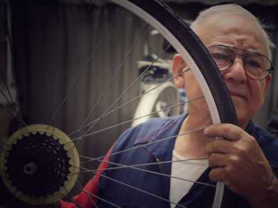 Bari Vecchia, la storia del biciclettaio Meuccio